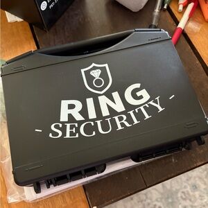 Source Unknown Black Ring Security Case